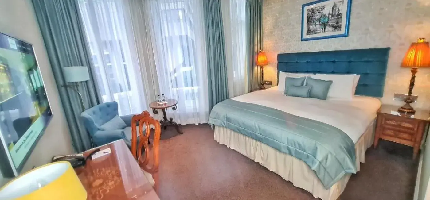 Full Room view of Ashburn Hotel London